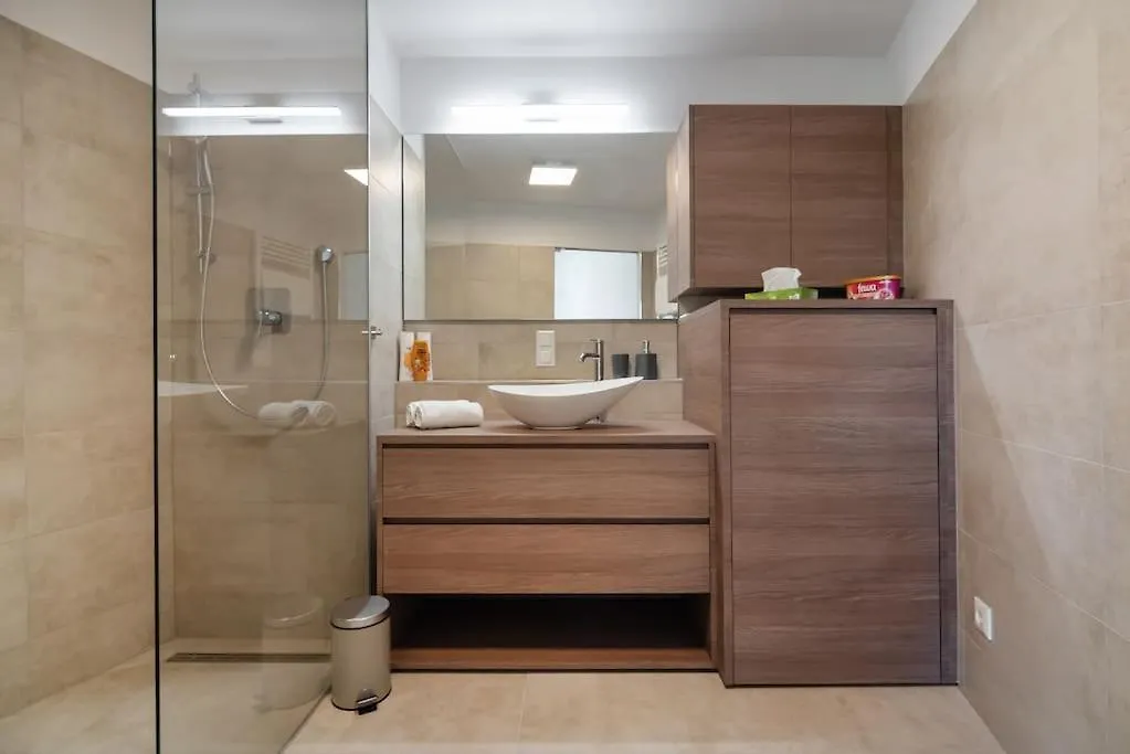 Apartment Ferienwohnung Gruene Und Zentrale Ruhelage Im Neubau Mit Balkon Wien