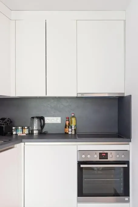 Ferienwohnung Grüne und zentrale Ruhelage im Neubau mit Balkon Wien Apartment