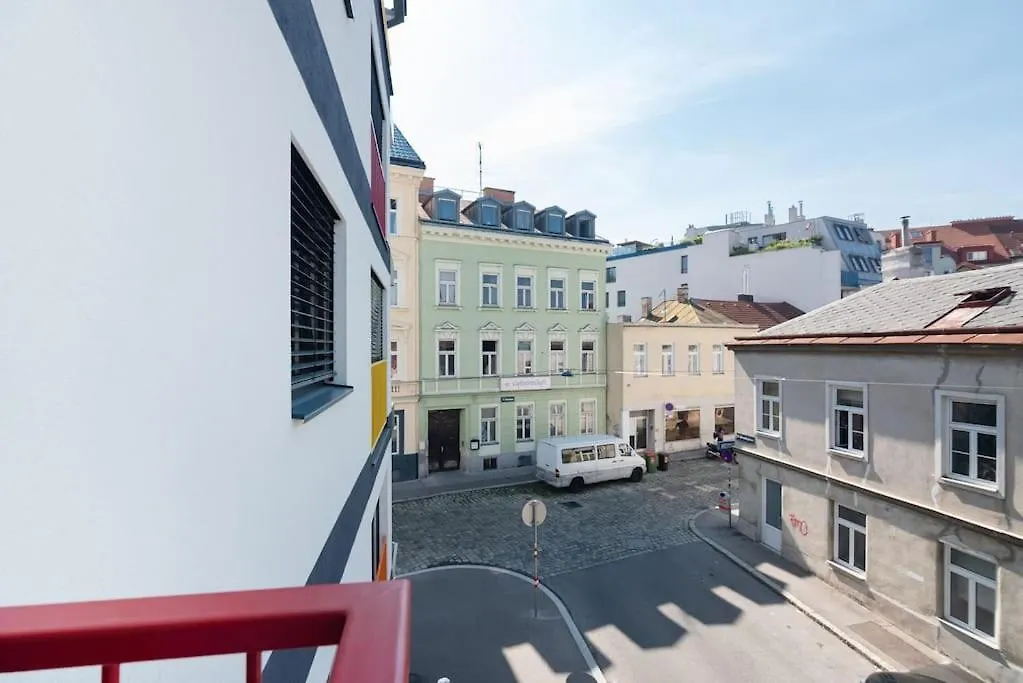 Ferienwohnung Gruene Und Zentrale Ruhelage Im Neubau Mit Balkon Wien Österreich