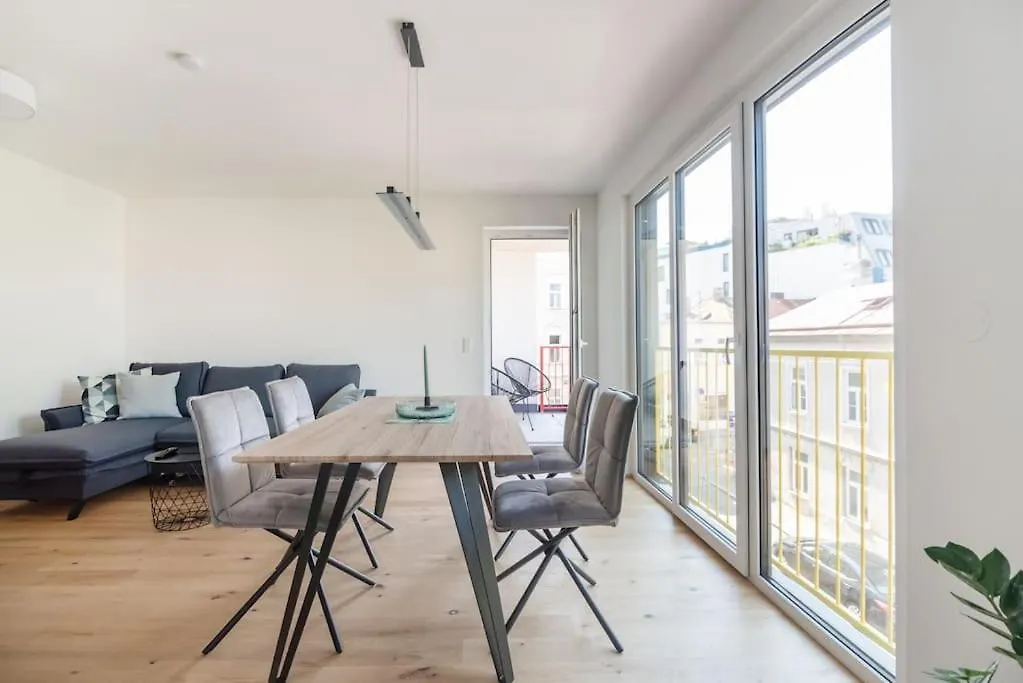 Ferienwohnung Gruene Und Zentrale Ruhelage Im Neubau Mit Balkon Wien 0*,  Österreich