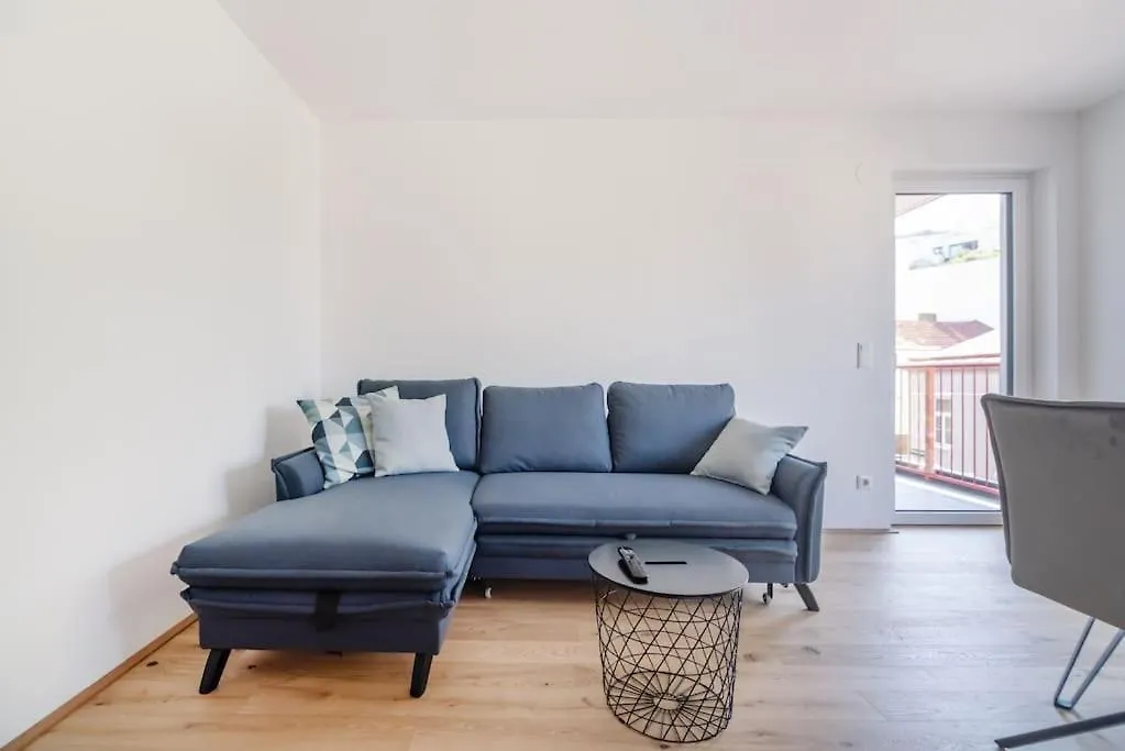 Ferienwohnung Gruene Und Zentrale Ruhelage Im Neubau Mit Balkon Wien Apartment