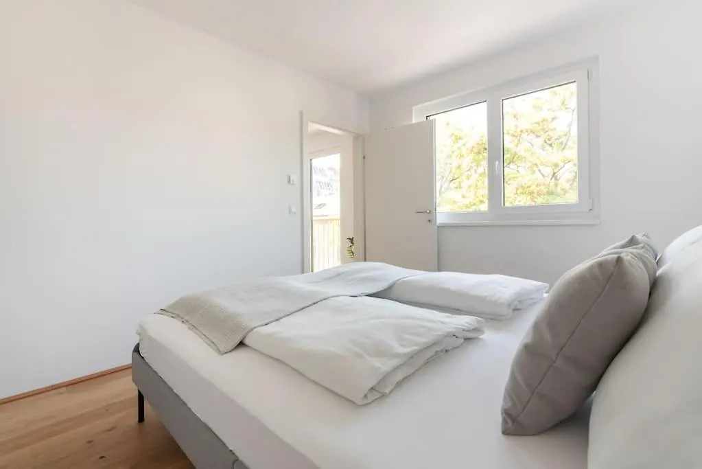 Ferienwohnung Gruene Und Zentrale Ruhelage Im Neubau Mit Balkon Wien