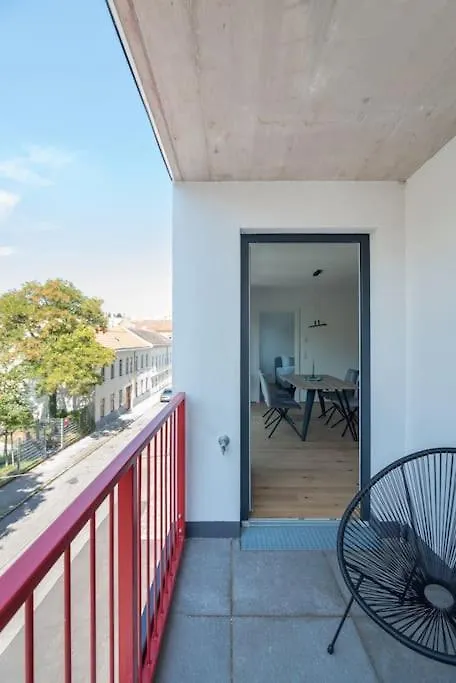 Ferienwohnung Gruene Und Zentrale Ruhelage Im Neubau Mit Balkon Wien Apartment