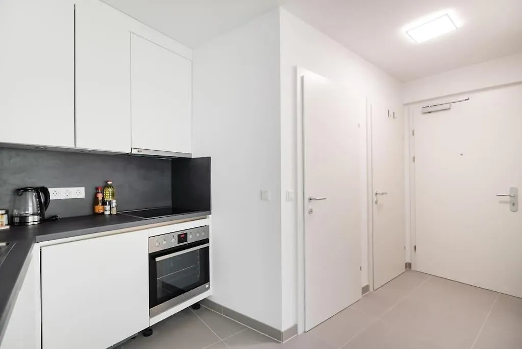Ferienwohnung Gruene Und Zentrale Ruhelage Im Neubau Mit Balkon Wien