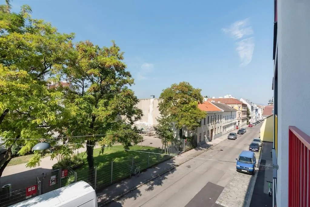 Apartment Ferienwohnung Grüne und zentrale Ruhelage im Neubau mit Balkon Wien Österreich