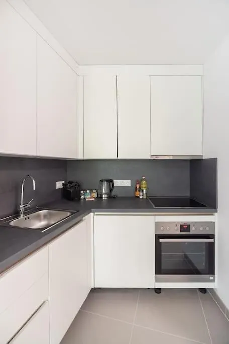 Ferienwohnung Gruene Und Zentrale Ruhelage Im Neubau Mit Balkon Wien Apartment